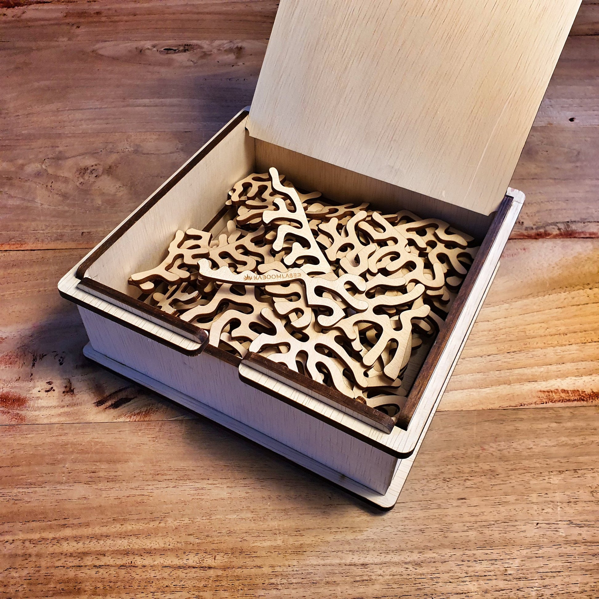 Gebroken Hart XL | Houten Puzzel | Entropy serie | 121 stukjes - kaboomlaser